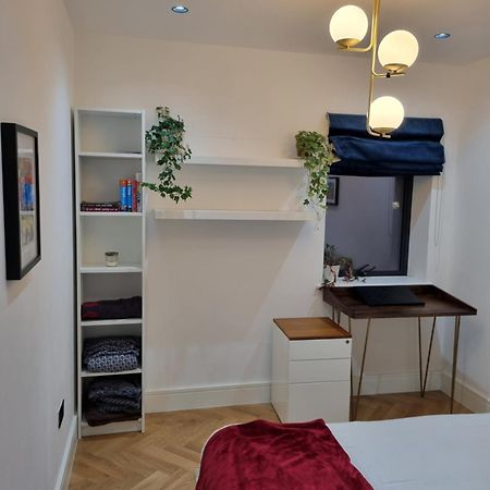 Bright Spacious Apartment In The Park London Bagian luar foto