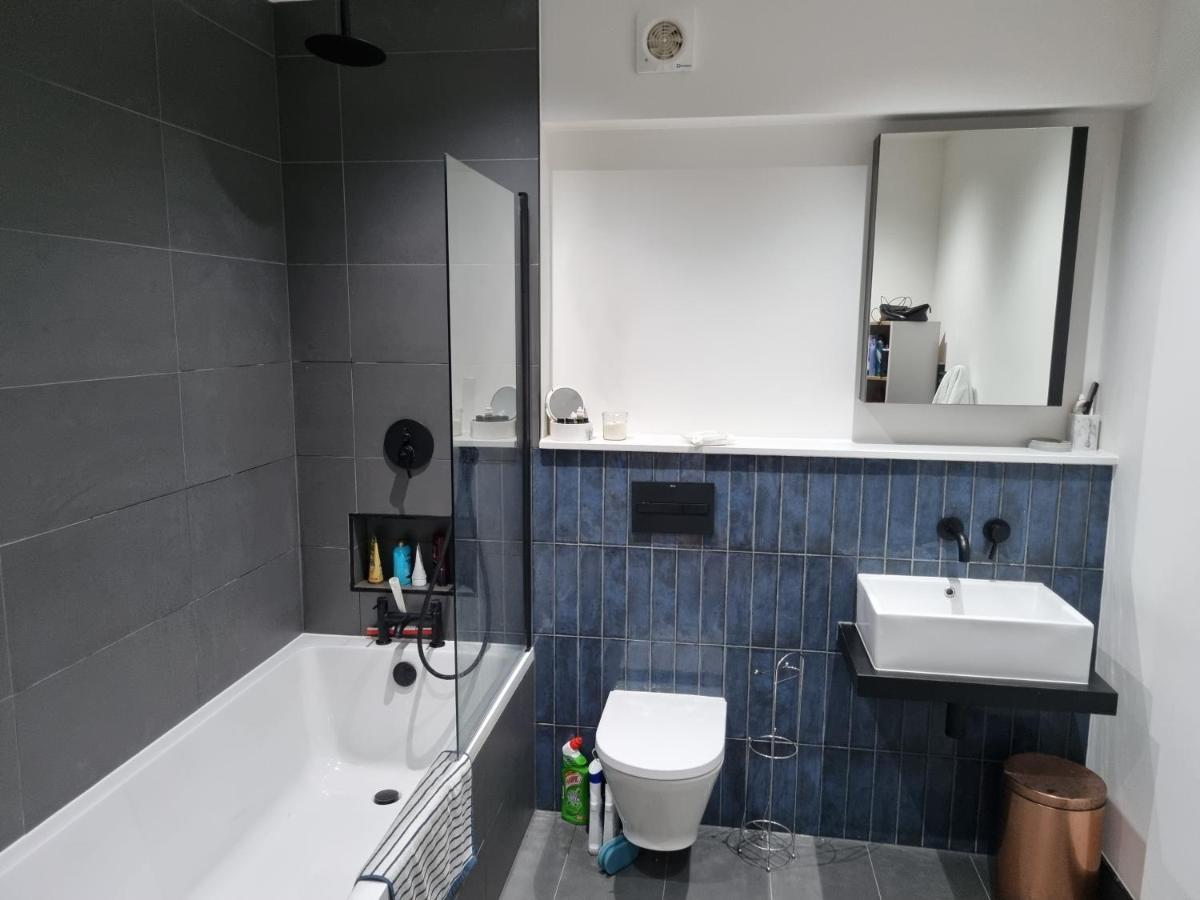 Bright Spacious Apartment In The Park London Bagian luar foto