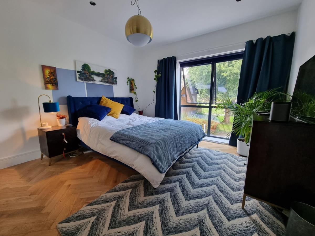 Bright Spacious Apartment In The Park London Bagian luar foto