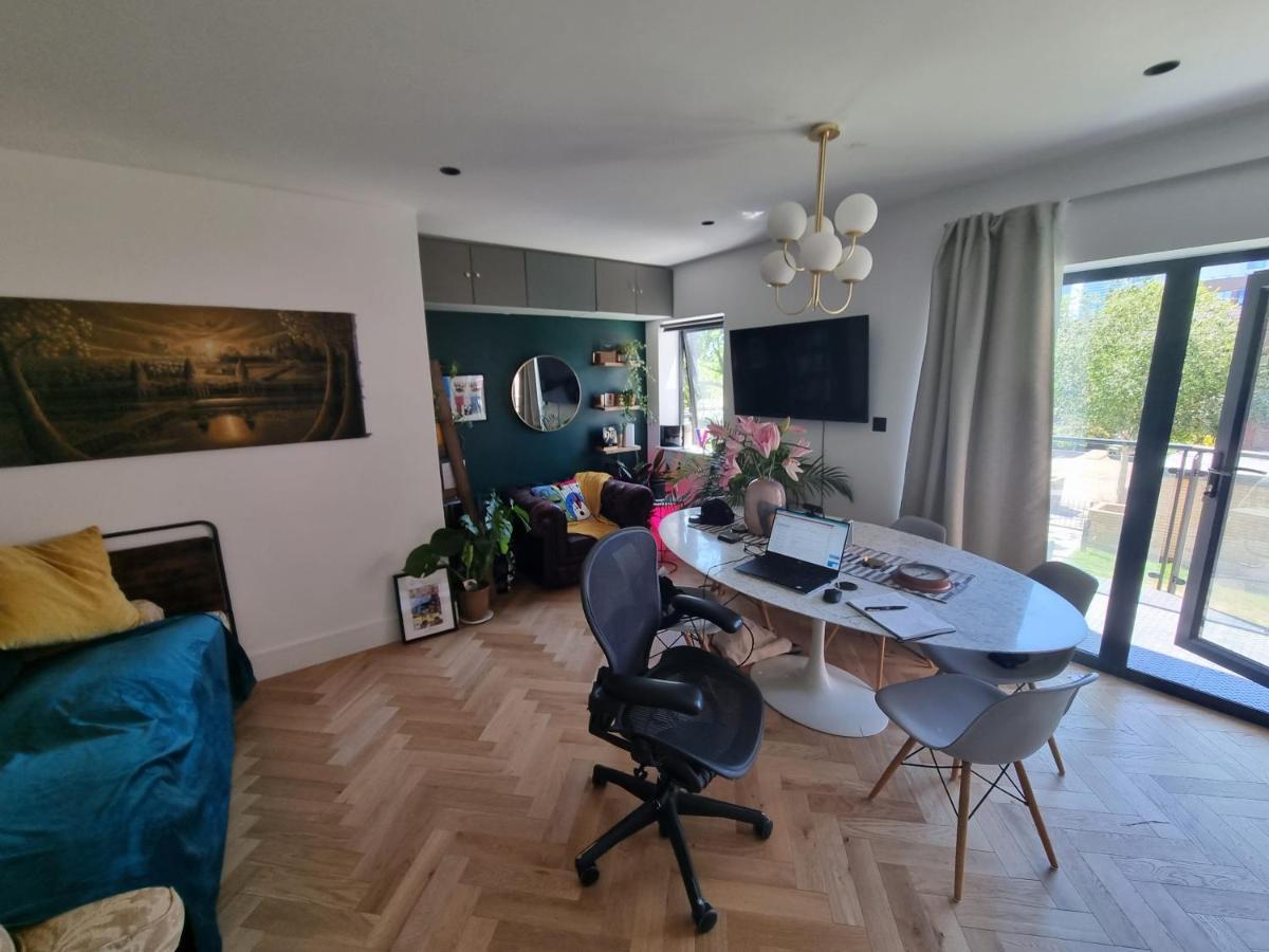 Bright Spacious Apartment In The Park London Bagian luar foto