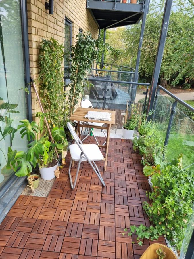 Bright Spacious Apartment In The Park London Bagian luar foto