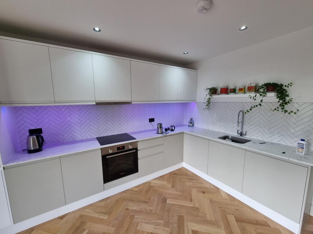 Bright Spacious Apartment In The Park London Bagian luar foto